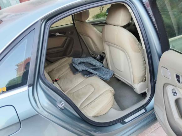 [青岛·鲁B] 二手奥迪奥迪A4L2010款 2.0 TFSI 舒适型