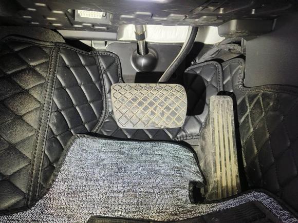 [宁波·吉A] 二手红旗红旗HS52019款 2.0T 智联旗享版