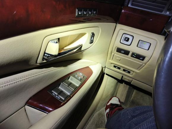 [上海·沪F] 二手雷克萨斯雷克萨斯LS2006款 460L 尊贵版