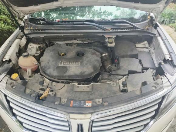 [上海·鲁A] 二手林肯林肯MKC2016款 2.0T 两驱尊雅版