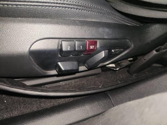 [上海·沪C] 二手宝马宝马1系2018款 118i 设计套装型