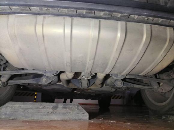 [成都·川G] 二手大众途锐2011款 3.0TSI Hybrid