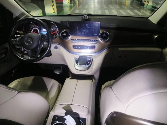 [上海·沪G] 二手奔驰奔驰V级2021款 V 260 尊贵版