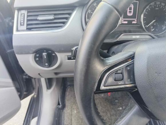 [成都·川A] 二手斯柯达明锐2015款 1.4TSI DSG逸俊版