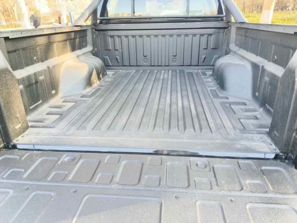 [济南·鲁A] 二手中国重汽搏胜2024款 商用 2.0T自动柴油四驱长轴 豪华版