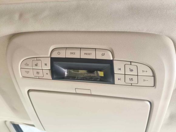 [深圳·粤B] 二手别克别克GL82013款 3.0L XT豪华商务旗舰版