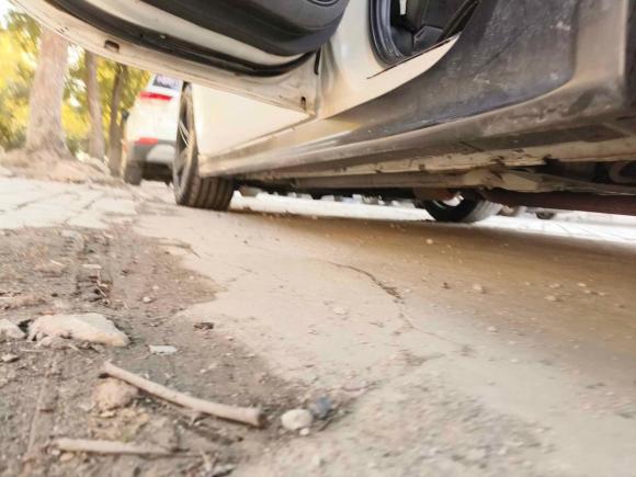 [上海·皖R] 二手三菱翼神2012款 经典 1.8L CVT黑白版