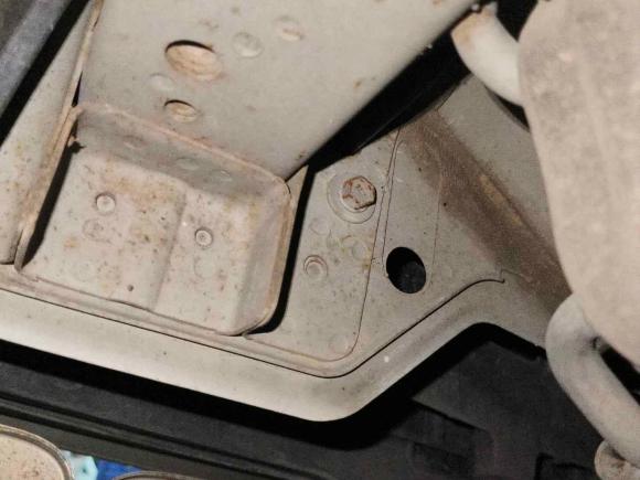 [深圳·粤B] 二手现代途胜2015款 1.6T 双离合两驱领先型