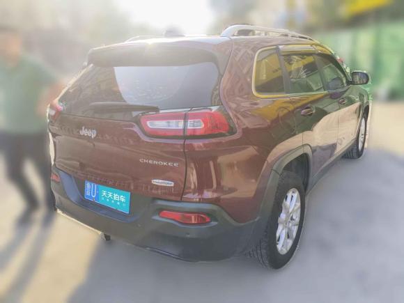 [青岛·鲁U] 二手Jeep自由光2016款 2.0L 优越版