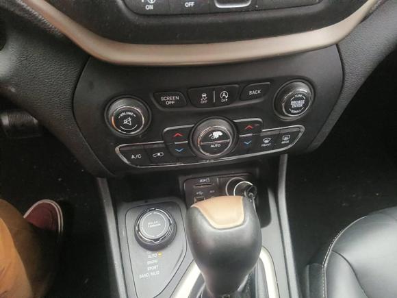 [金华·浙G] 二手Jeep自由光2016款 2.4L 优越版