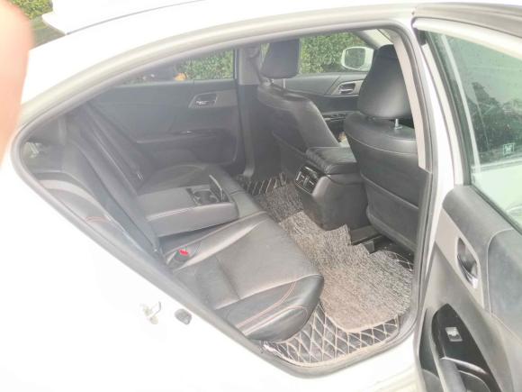 [广州·粤A] 二手本田雅阁2016款 混动 2.0L 锐酷版