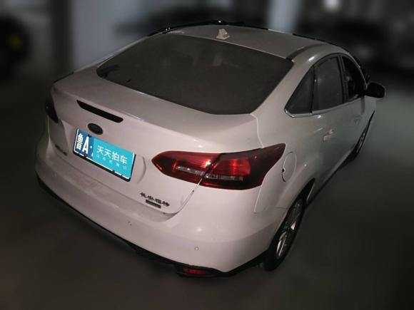 [济南·鲁A] 二手福特福克斯2017款 三厢 EcoBoost 180 自动精英型