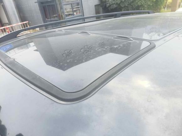 [深圳·粤B] 二手奔驰唯雅诺2011款 2.5L 领航版