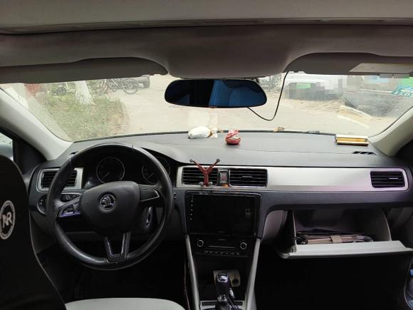 [广州·粤L] 二手斯柯达昕锐2016款 1.6L 自动尊行版