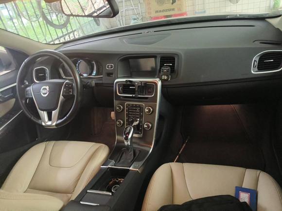 [佛山·粤E] 二手沃尔沃沃尔沃S602014款 S60L T5 智驭版