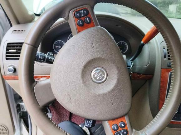 [成都·川A] 二手别克别克GL82006款 陆尊 3.0L XT 导航版