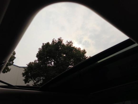 [上海·沪A] 二手宝马宝马i32022款 eDrive 35 L