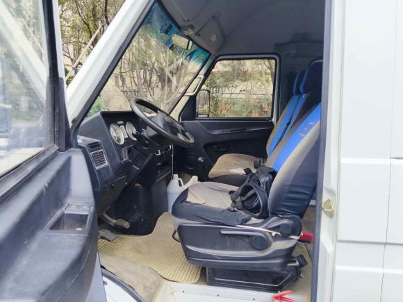 [苏州·苏E] 二手依维柯依维柯得意2017款 2.5T A35客车5-7座47Z5