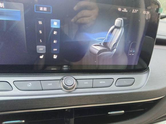 [上海·鲁B] 二手别克别克GL82023款 陆上公务舱 尊贵型