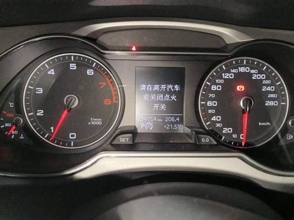 [青岛·鲁B] 二手奥迪奥迪A4L2015款 35 TFSI 自动舒适型