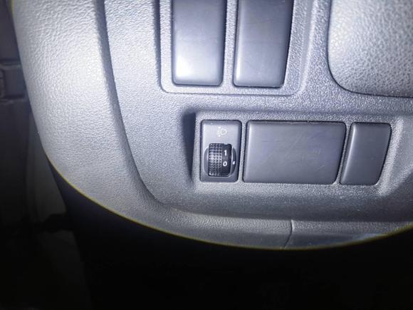 [苏州·鲁D] 二手日产玛驰2010款 1.5L 手动易型版