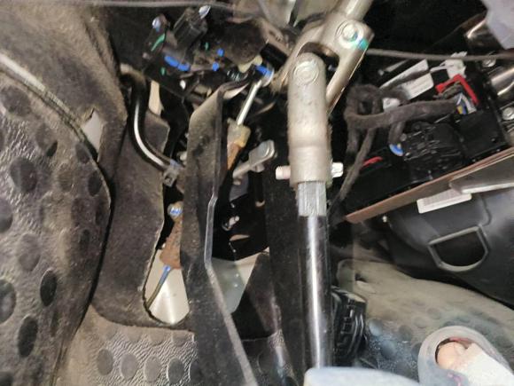 [南通·苏F] 二手上汽大通MAXUS新途V802019款 2.5T经典款6挡手动傲运通长轴中顶7座