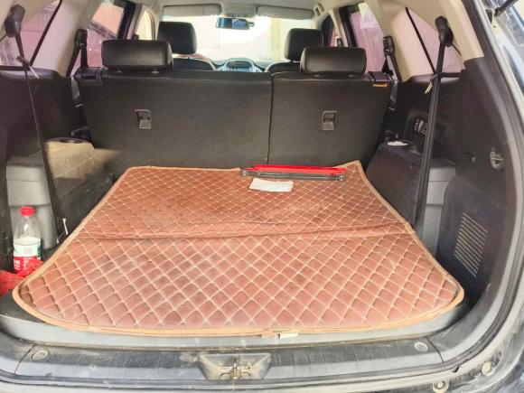 [青岛·贵A] 二手江铃驭胜S3502013款 2.4T 自动两驱柴油豪华版7座