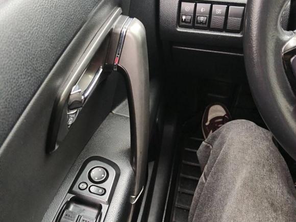 [上海·苏K] 二手奔腾奔腾X802015款 1.8T 自动豪华型