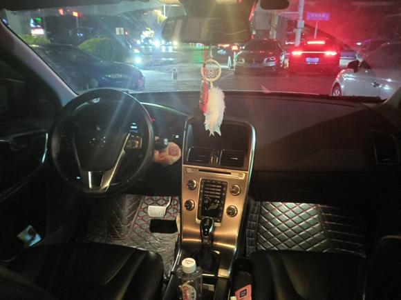 [南京·苏A] 二手沃尔沃沃尔沃XC602017款 T5 AWD 智进版