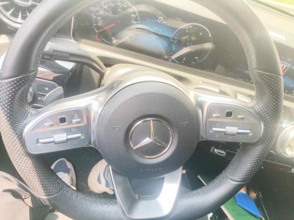 [上海·沪C] 二手奔驰奔驰A级2019款 A 200 L 运动轿车