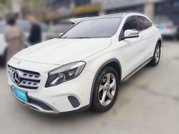 奔驰奔驰GLA2018款 GLA 200 动感型「青岛二手车」「天天拍车」