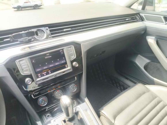 [南京·苏A] 二手大众迈腾2017款 330TSI DSG 领先型