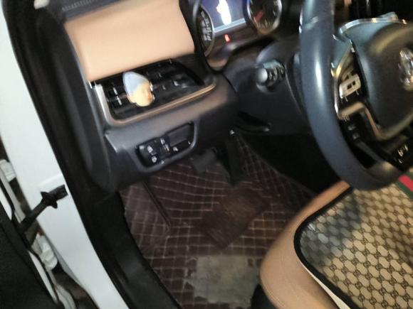 [成都·川A] 二手中华中华V72018款 280T DCT尊贵型 5座