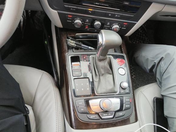 [广州·粤A] 二手奥迪奥迪A6L2012款 TFSI 标准型