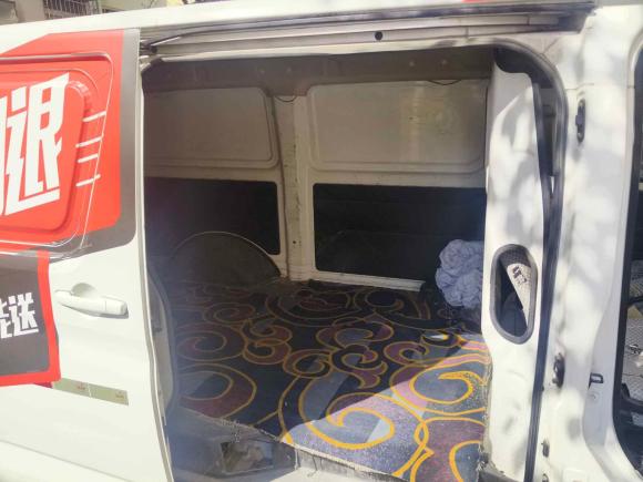 [青岛·鲁B] 二手长安凯程长安睿行M802018款 1.5L基本型厢货平顶背掀门4G15S