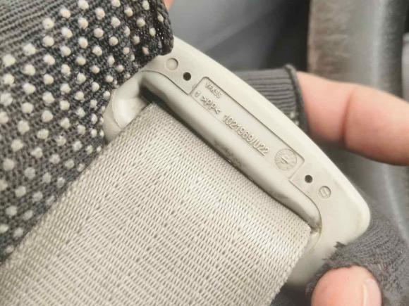 [嘉兴·浙F] 二手大通新途V802019款 2.5T经典款6挡手动厢式货车VAN短轴中顶2/3座