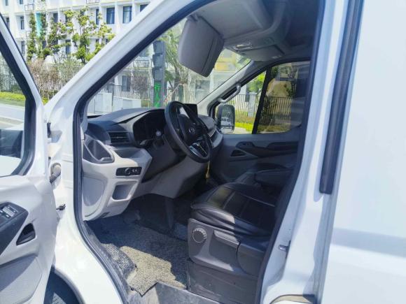 [苏州·苏E] 二手上汽大通MAXUS新途V902020款 2.0TAMT运杰版前驱后单胎短轴高顶6座