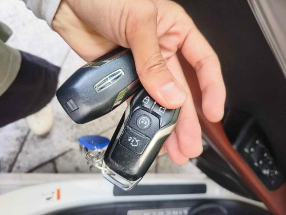 [上海·沪A] 二手林肯林肯MKX2015款 2.0T 四驱尊雅版