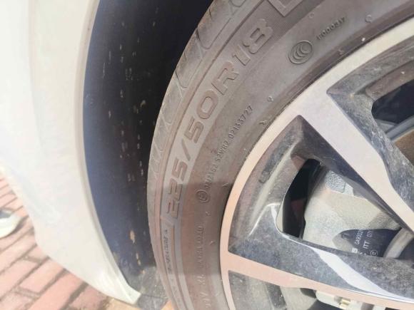 [青岛·鲁B] 二手荣威荣威D72025款 DMH 125km 世界冠军版