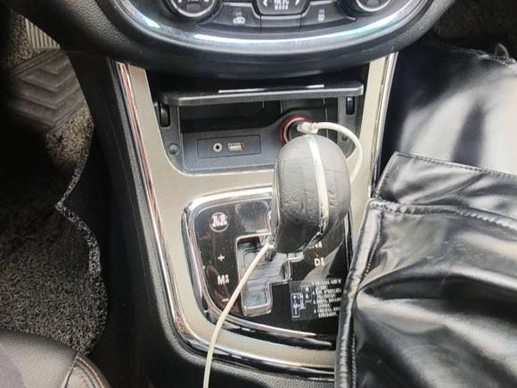 [杭州·浙A] 二手宝骏宝骏5602016款 1.8L iAMT精英型