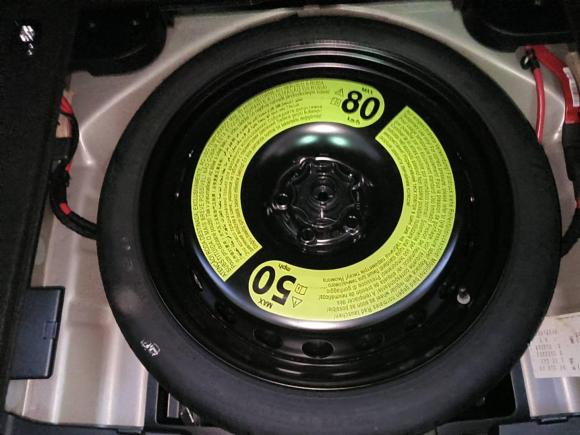 [深圳·粤B] 二手奥迪奥迪A4L2018款 30周年年型 40 TFSI 时尚型