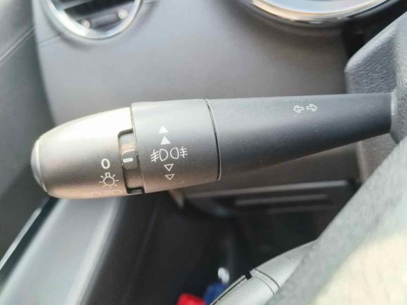 [武汉·鄂A] 二手标致标致30082013款 2.0L 自动潮流版