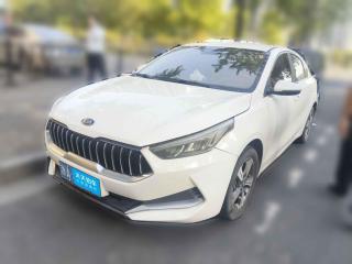 起亚起亚K32019款 1.5L CVT新锐版