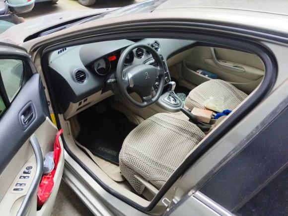 [成都·川A] 二手标致标致4082013款 2.0L 自动舒适版