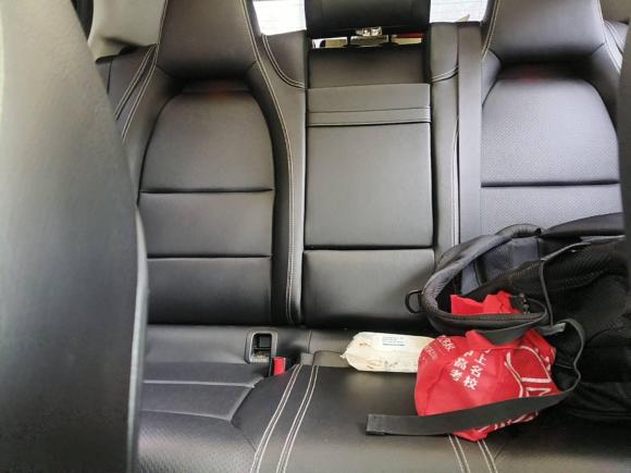 [上海·沪B] 二手奔驰奔驰GLA2016款 GLA 220 4MATIC 豪华型