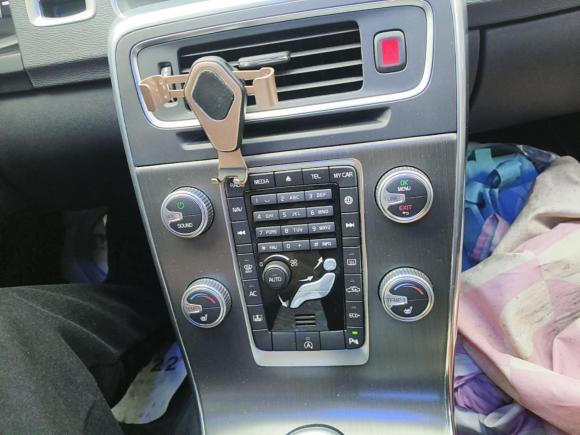 [武汉·鄂W] 二手沃尔沃沃尔沃S602016款 S60L T5 智驭版