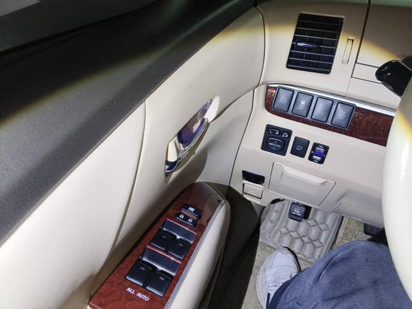 [广州·粤A] 二手丰田普瑞维亚2012款 2.4L 7人座豪华版