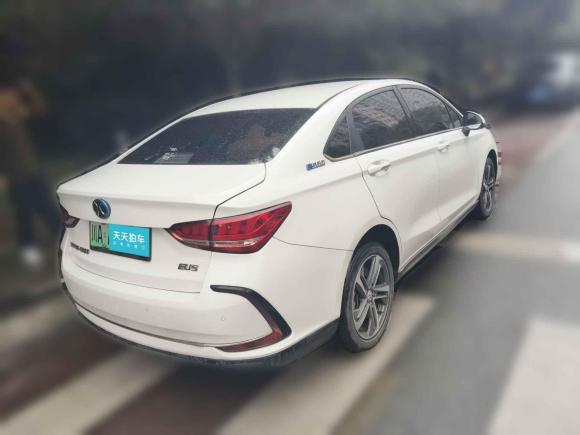 [成都·川A] 二手北京汽车北京EU52018款 R500 智风版