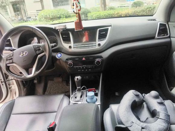 [上海·沪C] 二手现代途胜2015款 1.6T 双离合两驱智能型