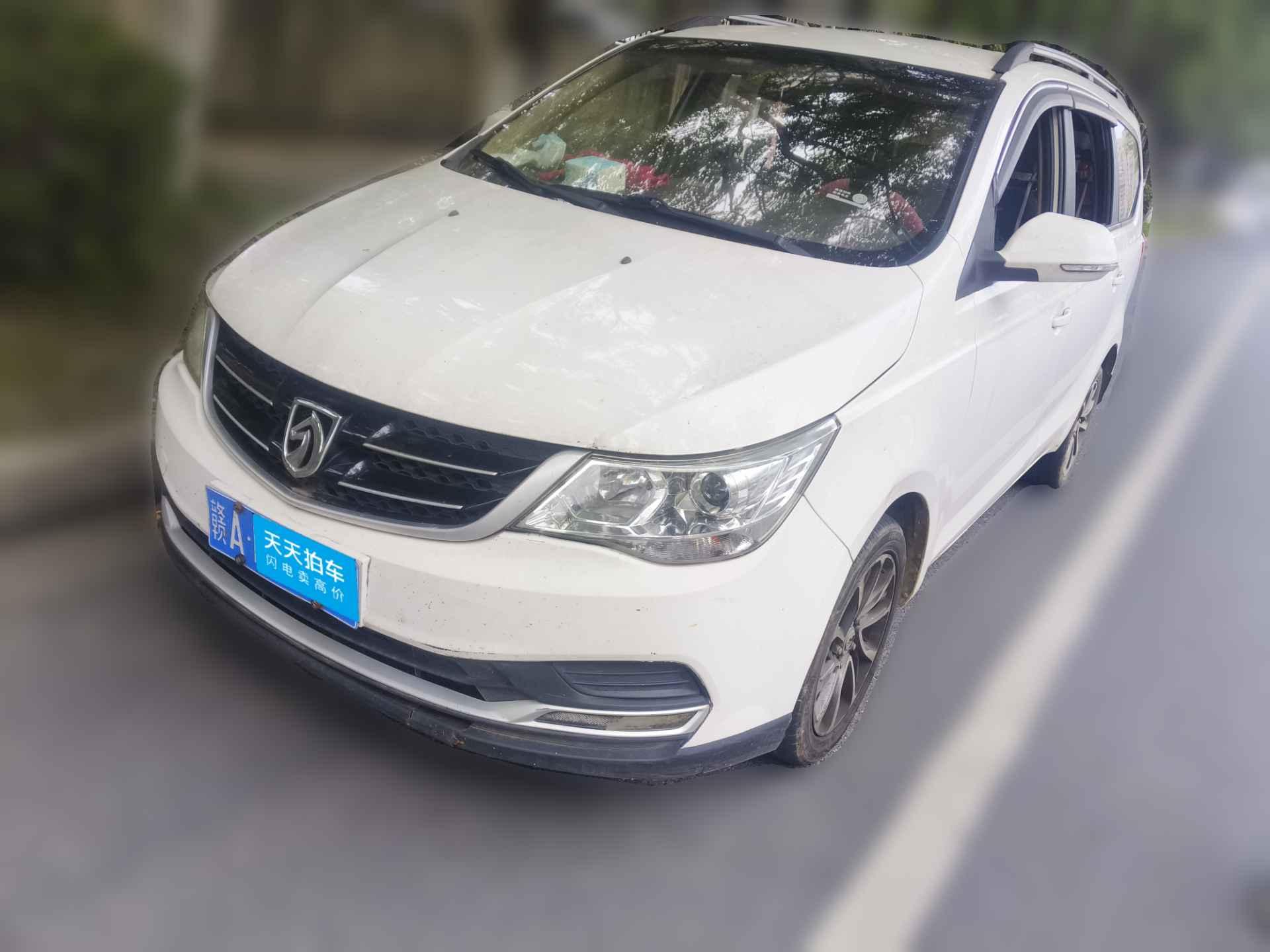 [南昌·赣A] 宝骏宝骏7302019款 1.5L 手动超值型 7座 国VI